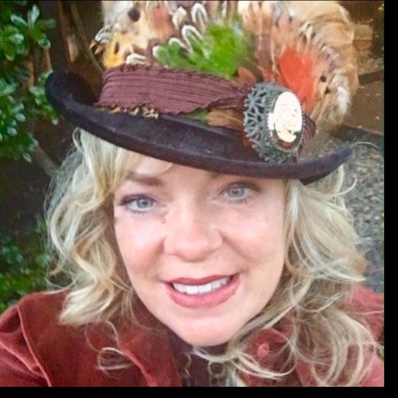 Meet your Posher, Dianna, department tile, Not for Sale - Picture 15 of 16